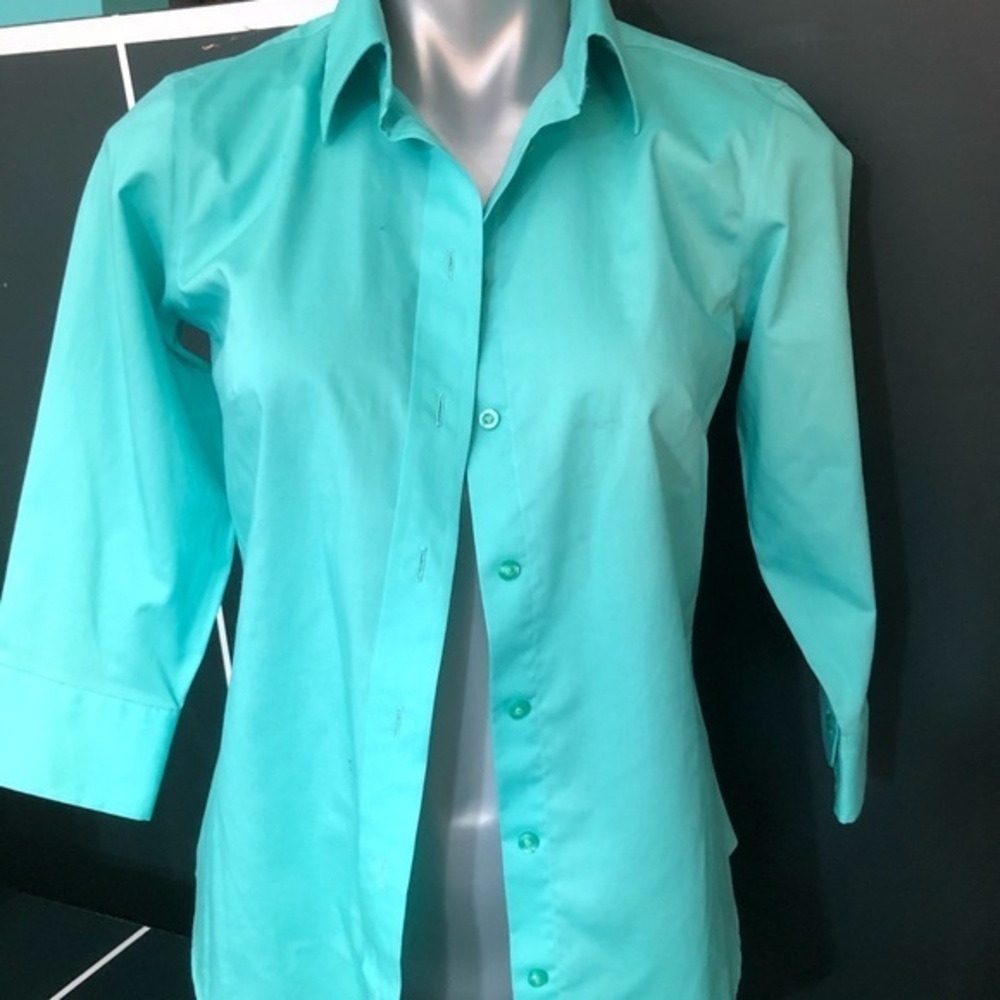 💥💥 SALE! 5 / $25 💥💥 Lady Hathaway cotton button down shirt, EUC